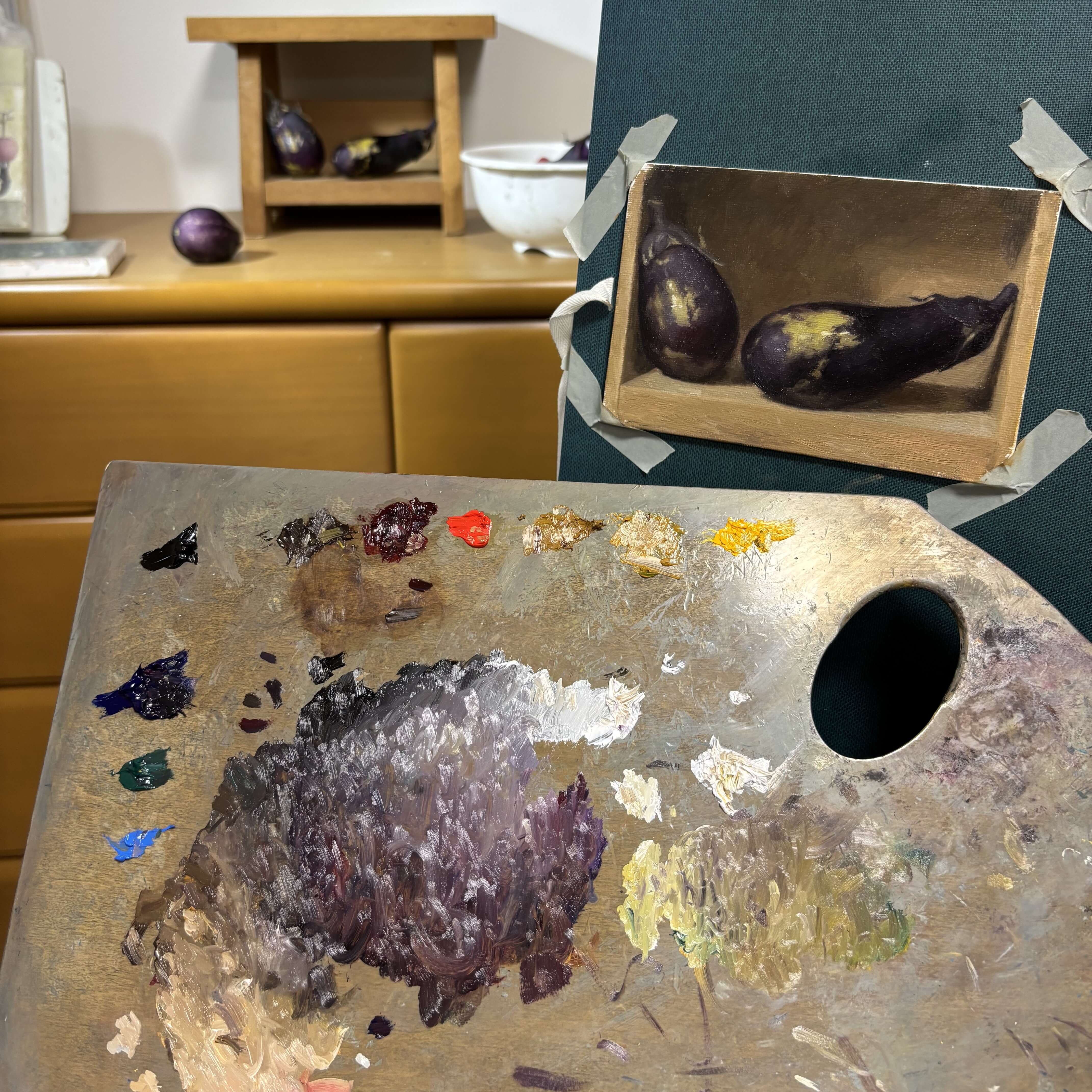 野菜や果物を油彩でスケッチする